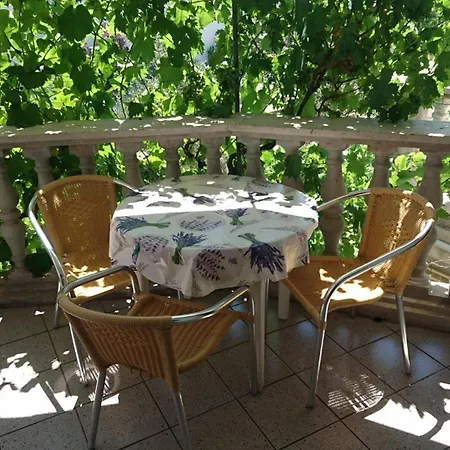 Jarmila Apartment *
