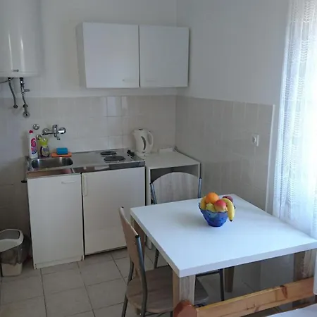 Jarmila * Rogoznica (Sibenik-Knin)