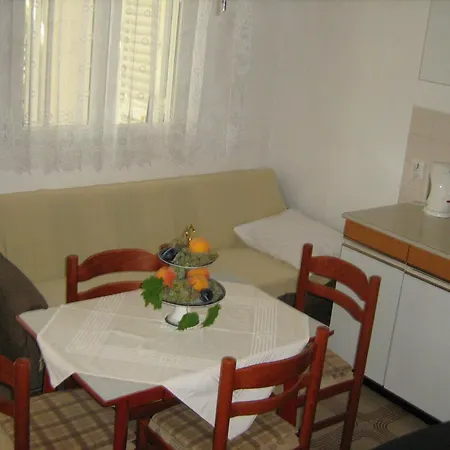 Jarmila * Rogoznica (Sibenik-Knin)