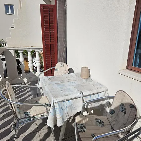 Jarmila Apartment *